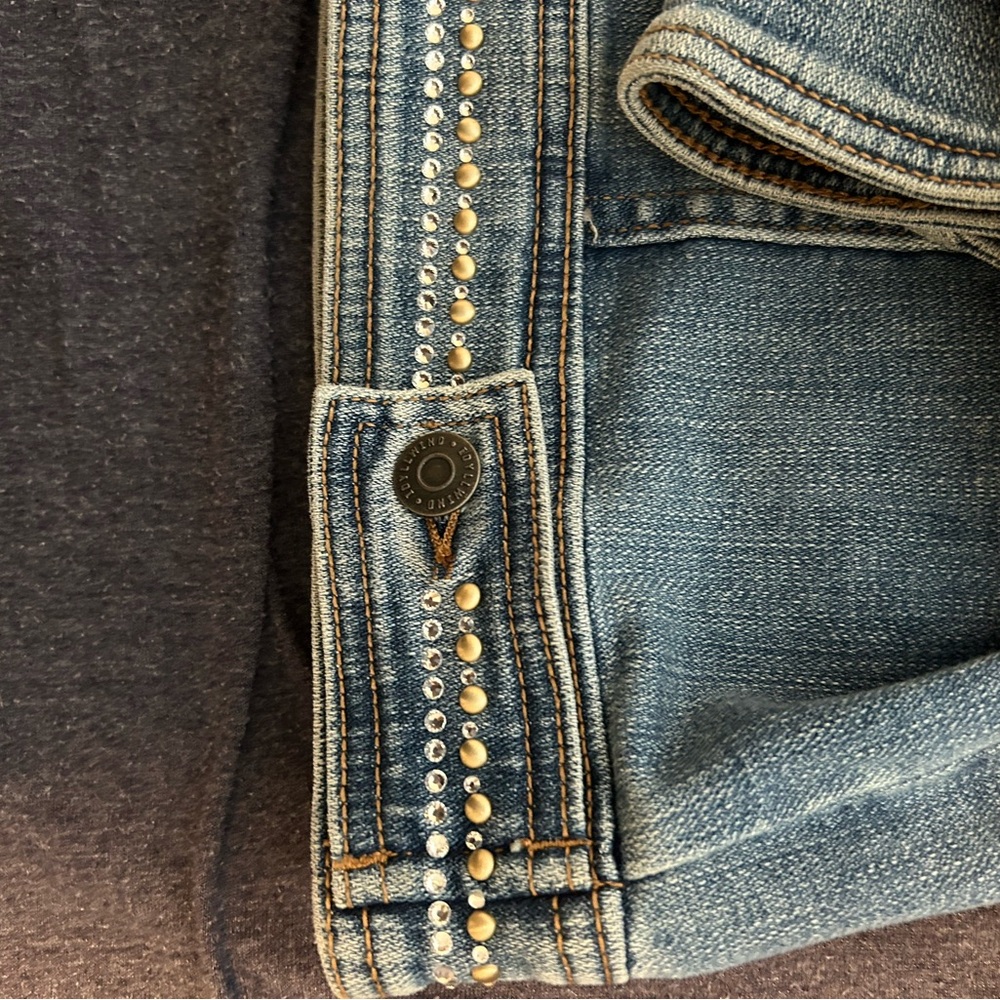 Denim Jacket with rhinestones - Picture 8 of 10